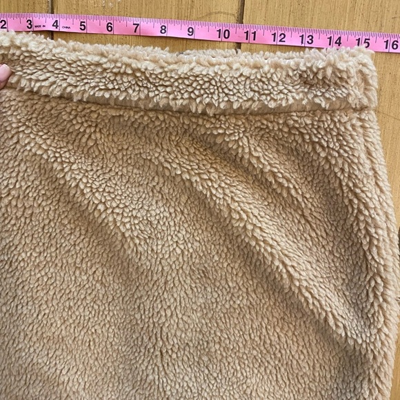 Aliette Women’s Sherpa Faux Fur Mini Skirt Tan Lined New w/o tag size 8 - Picture 13 of 16